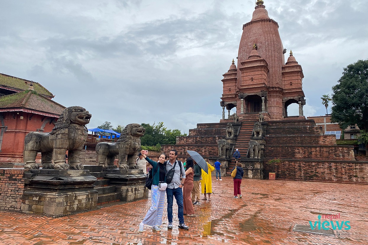 Tourists back in Bhaktapur as calm returns (Photos)