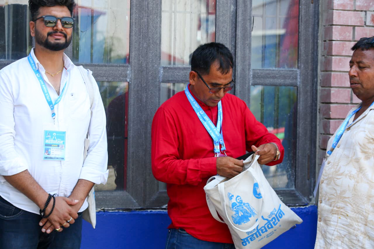 RSP General Convention: Delegates with convention kits and bags (Photos ...