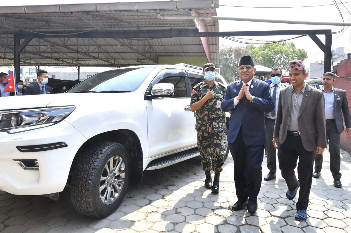 Prachanda, Deuba and Speaker Ghimire reach Balkot to meet Oli