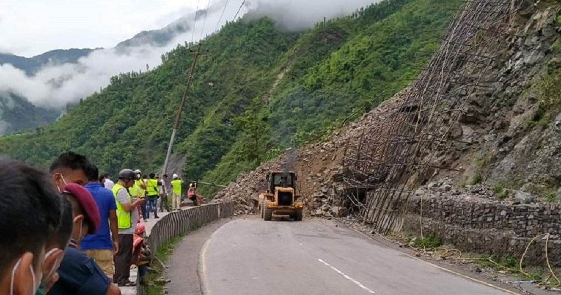 Muglin-Narayangadh road still closed, thousands of passengers stranded