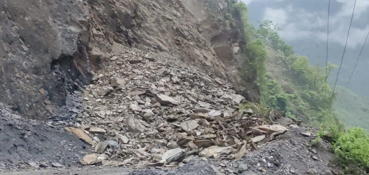 Landslide disrupts Saljhandi-Dhorpatan road section