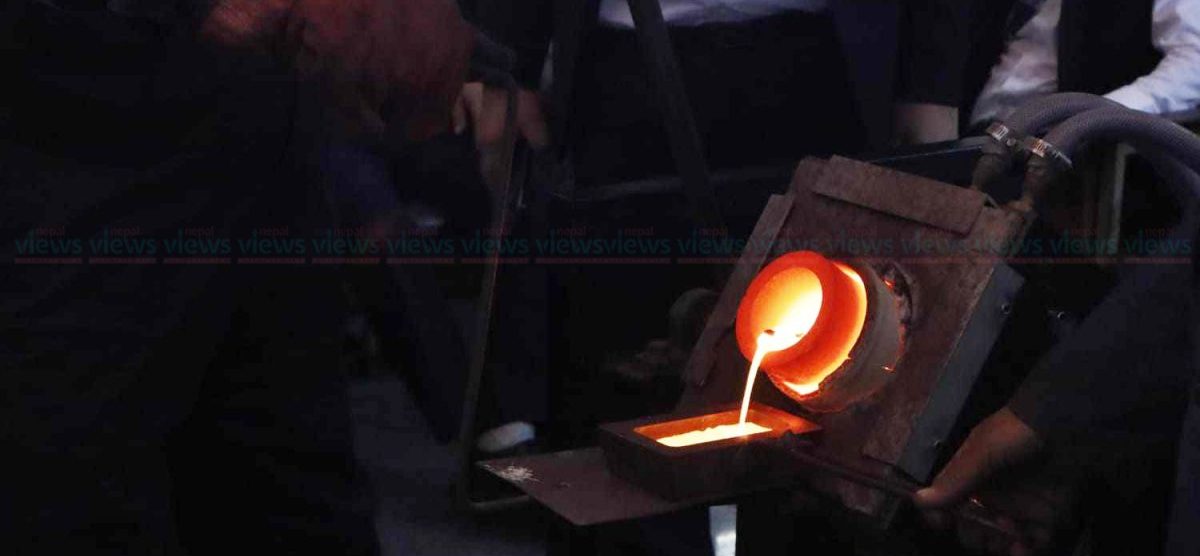 Melted gold weighs 60 kg