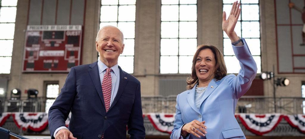 Top Democrats support Harris after Biden quits race of presidential candidate