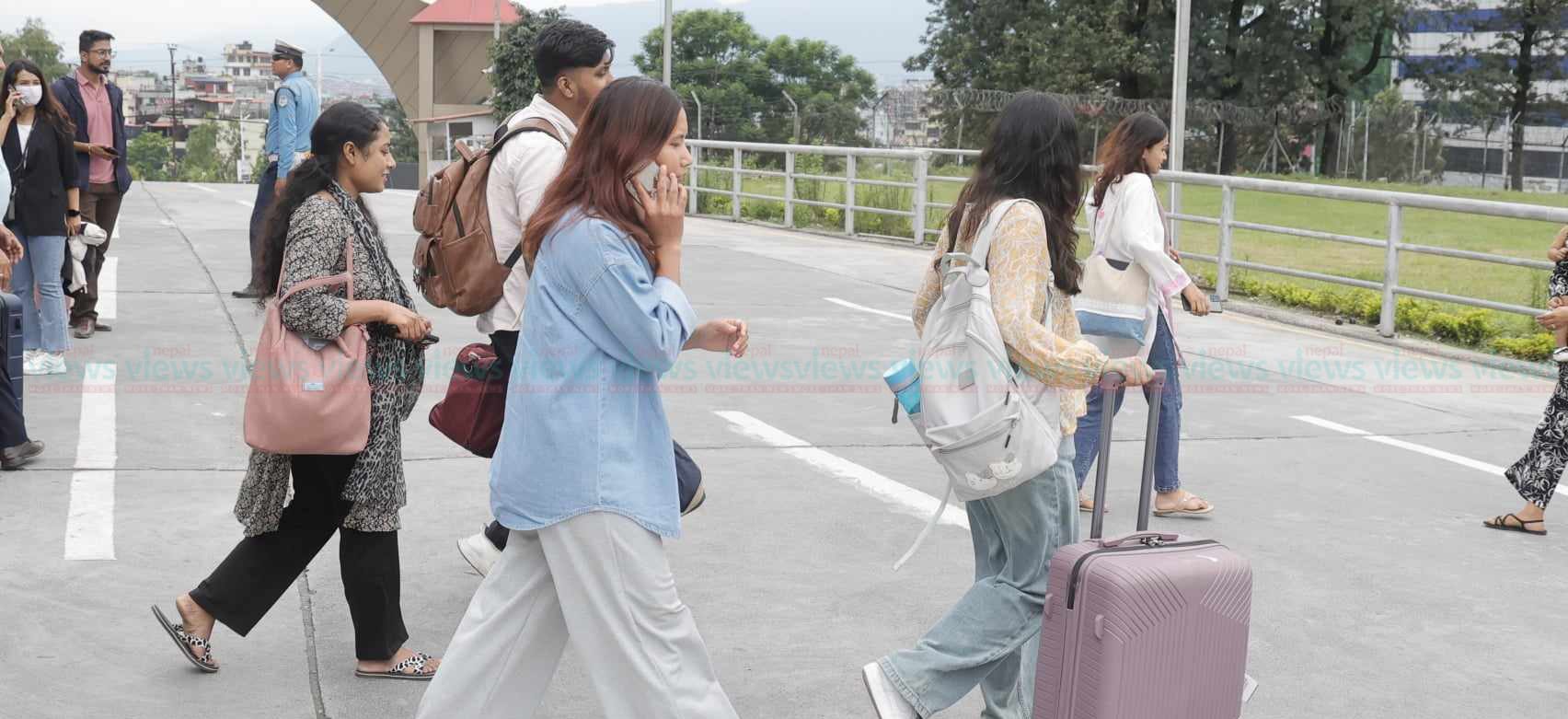 Embassy cautions students going to Canada