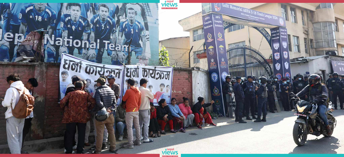 Sisneri Incident: Police intervene in sit-in of parents of deceased players (Photo Feature)
