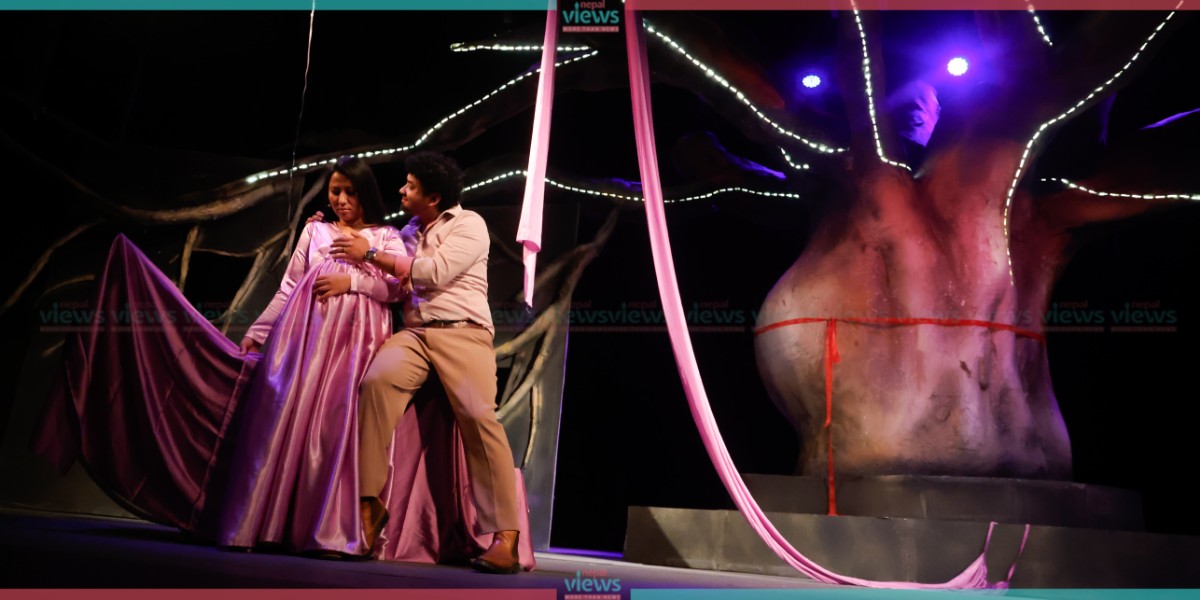 "Dhukdhuki 72 Megahertz"-Revolving around Compassion and Complication (Photo Feature)