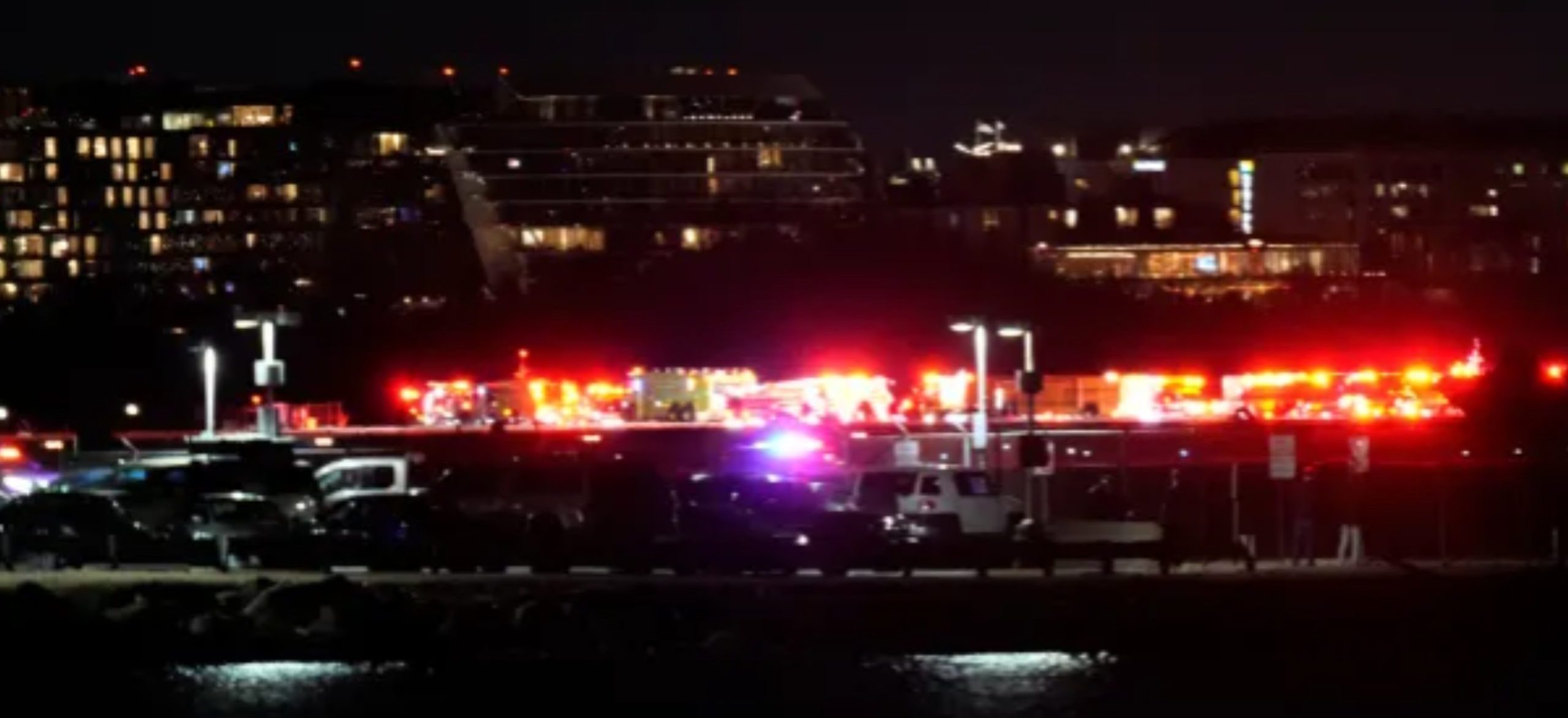 Collision between regional aircraft and military helicopter in US