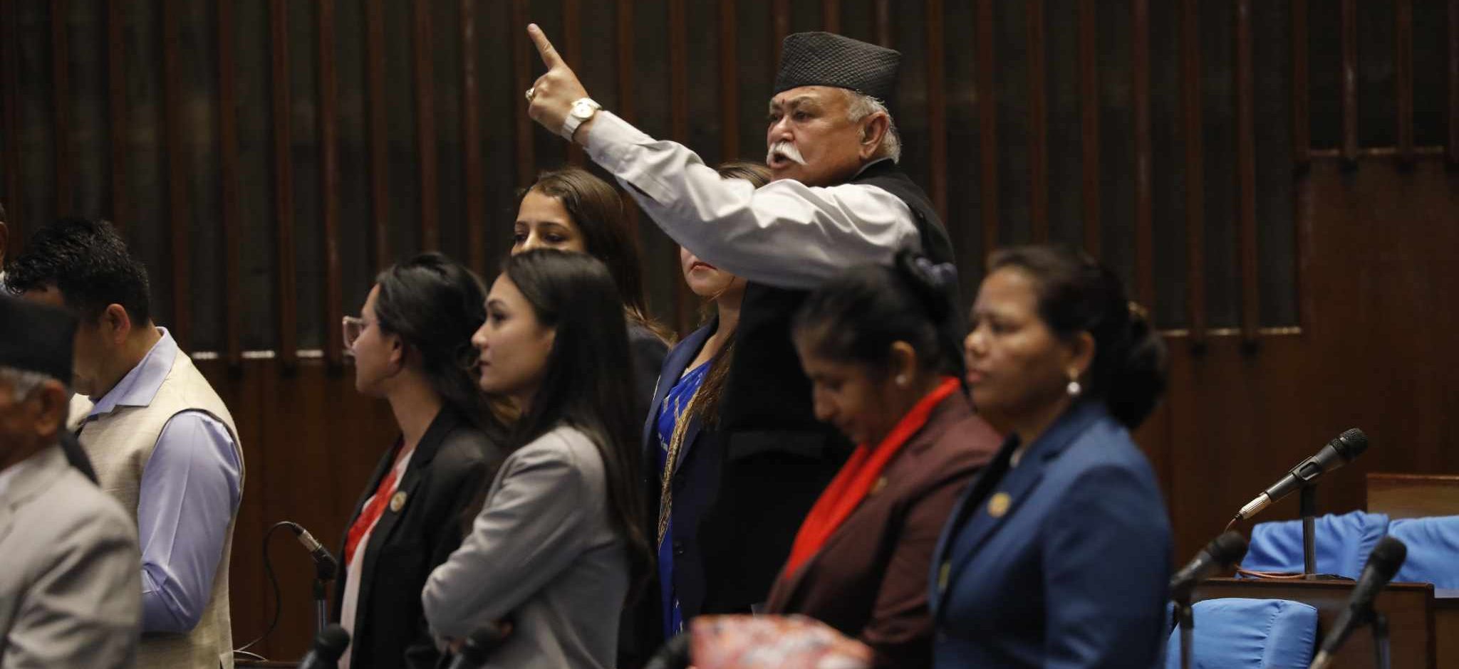 Ruling parties demand dismissal of parties responsible for violent protest from HoR meeting