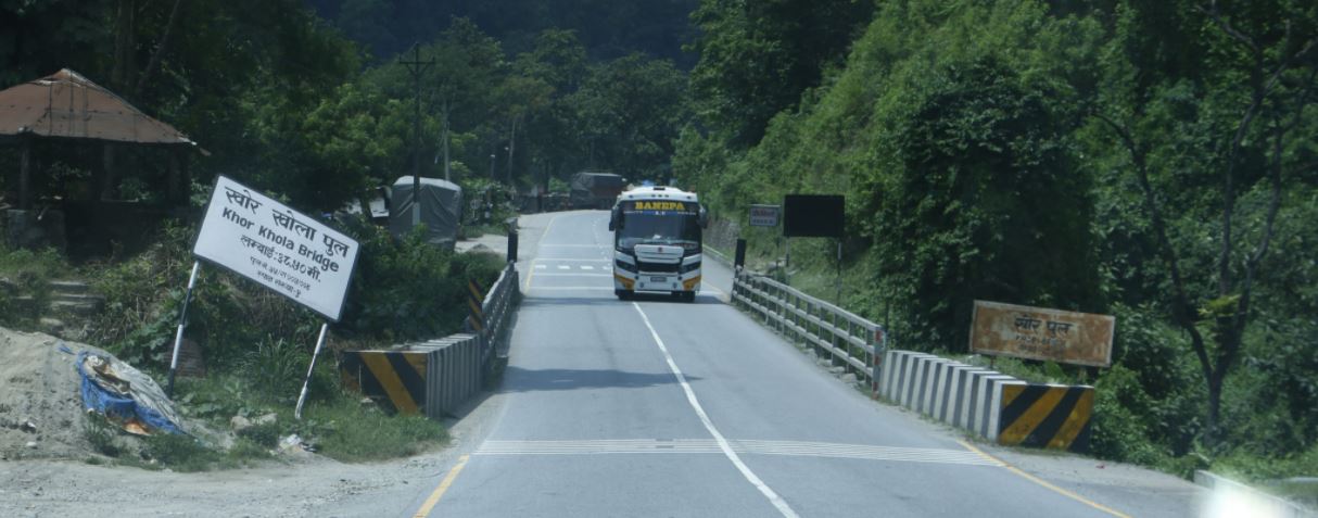 Truck Overturn Update: One way traffic in Narayanghat–Muglin road section resumes