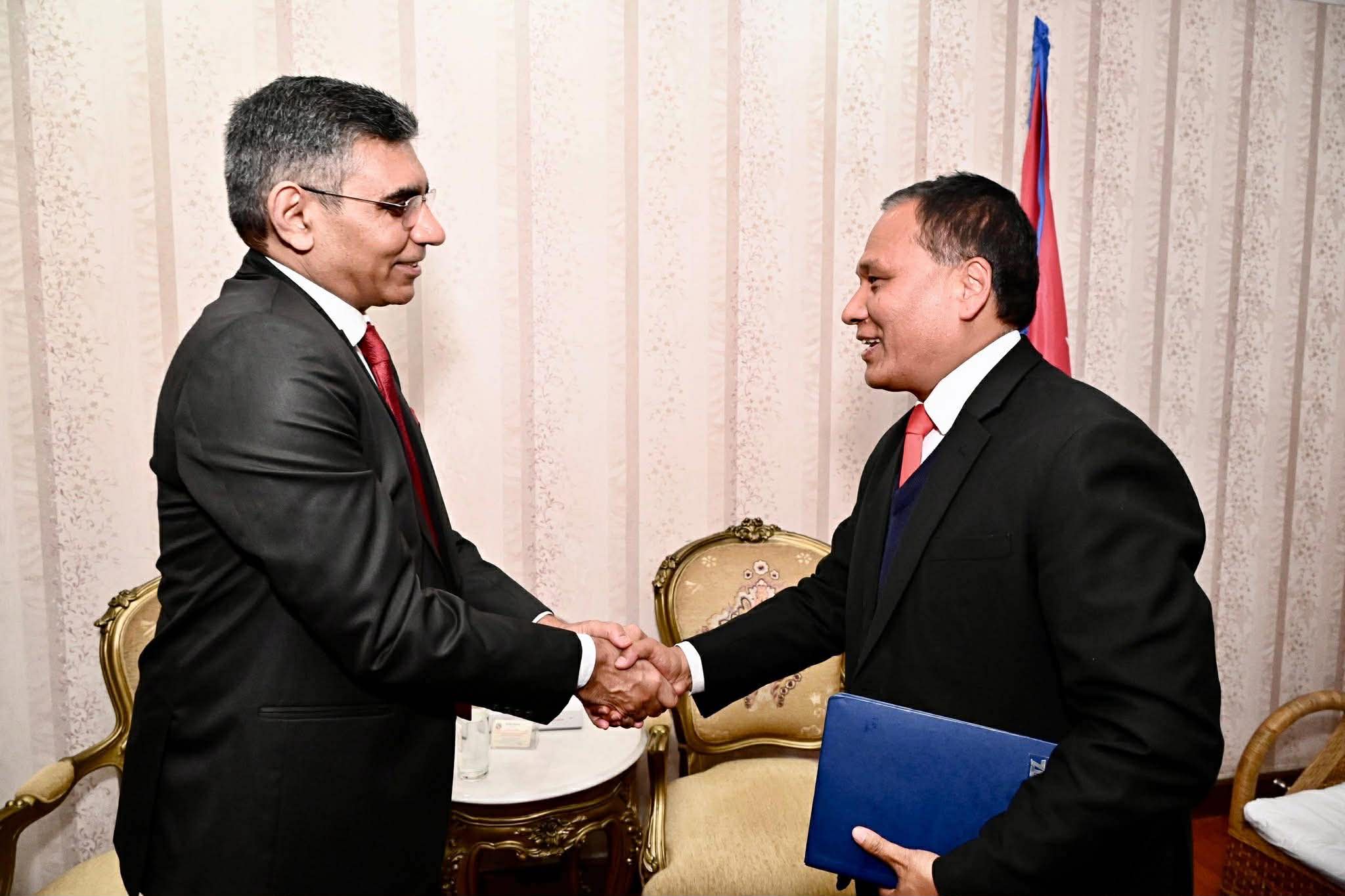 594398617_1506942350